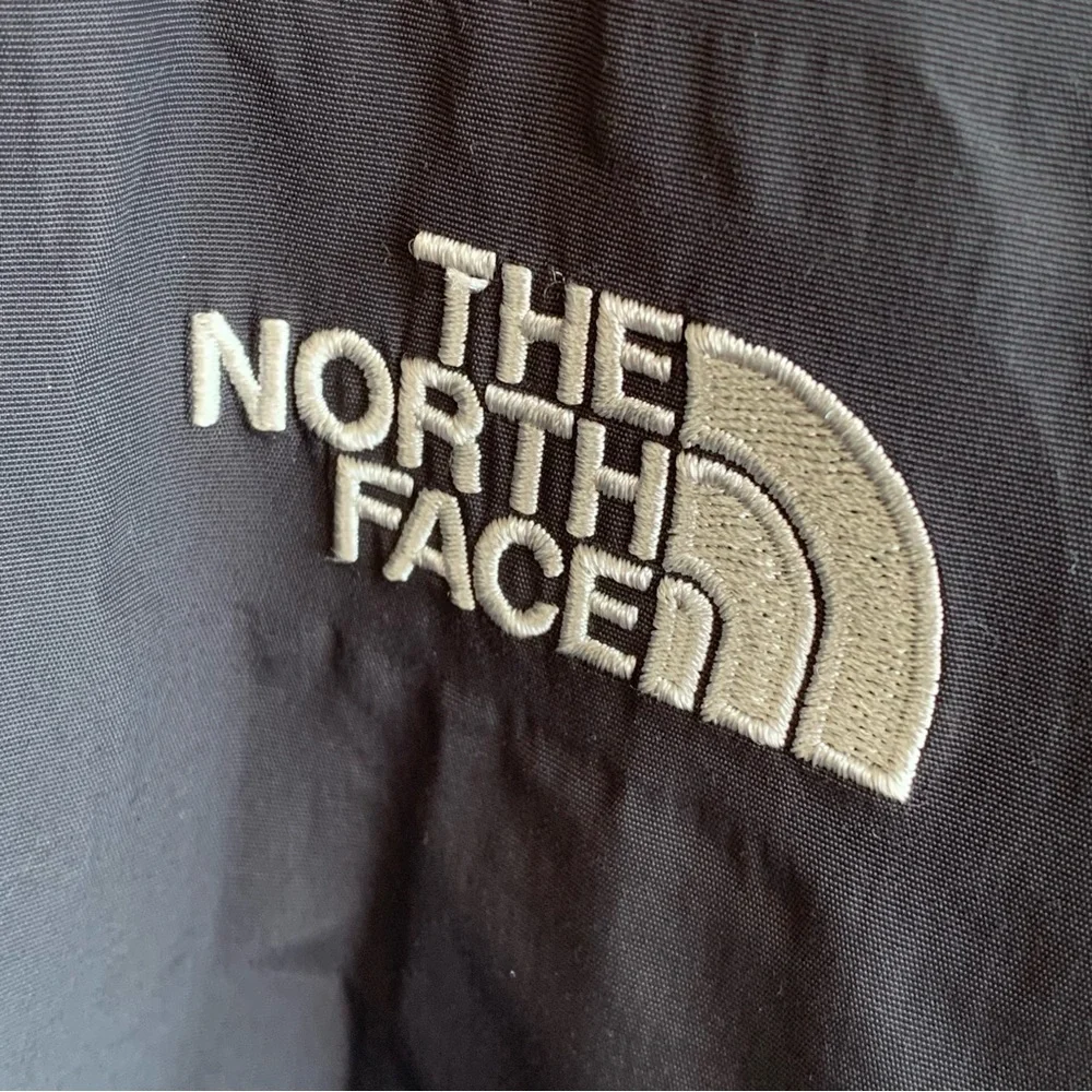 The North Face Men's Jacket Large Gray Black With Liner Hyvent Winter Coat